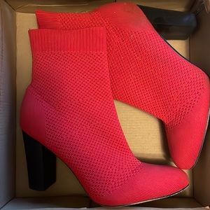 Red knit socks bootie